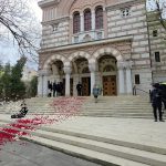 Mircea Lucescu, condus pe ultimul drum: Biserica Elefterie, covor de flori