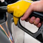 inselaciunea-schimbarea-pompelor-din-benzinarii-tot-mai-multi-soferi-cad-in-plasa-cand-preturile-la.webp - JurnalUrban