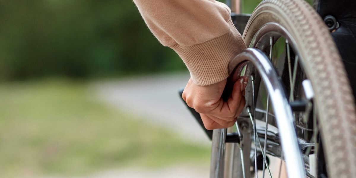 invaliditate-scaled-e1775466876734.jpg - JurnalUrban