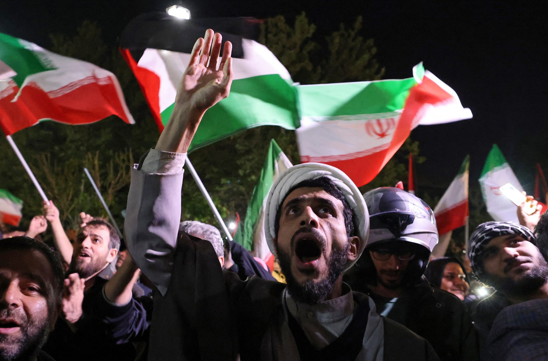 Teheran: Procentaj de 100% pierderi civile în urma atacurilor asupra ISRAELULUI După ce a lansat peste 400 de rachete timp de aproape o lună, IRANUL pare să fi înregistrat un record negativ pe frontul cu ISRAELUL