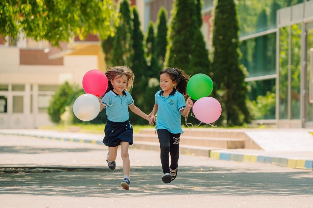 De la joacă la succes: Școala Internațională din București modelează elevi capabili