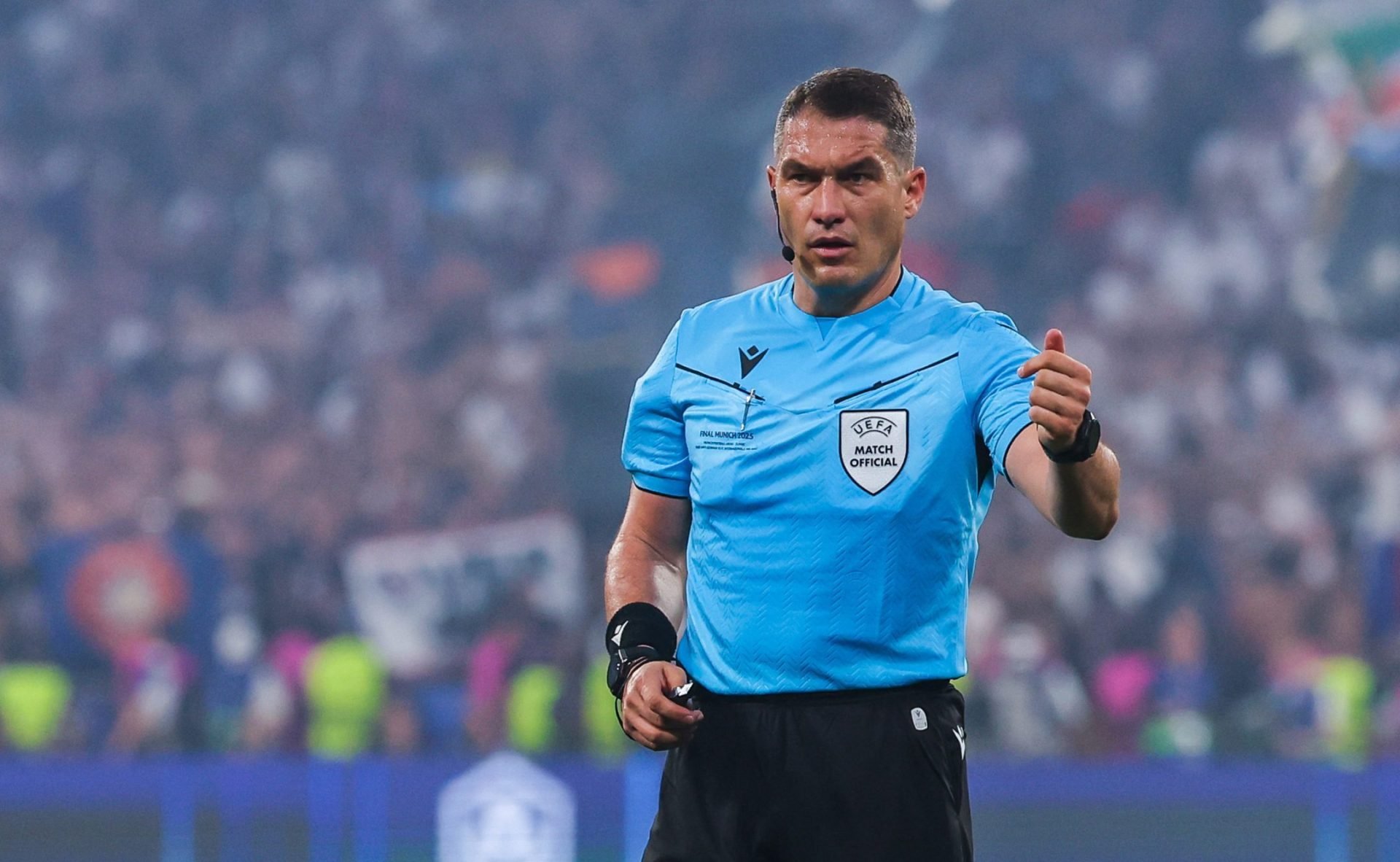 Atletico Madrid a învins Barcelona cu 2-0 pe Camp Nou, într-un meci din sferturile UEFA Champions League, iar prestația arbitrului Istvan Kovacs a fost intens criticată în presa catalană