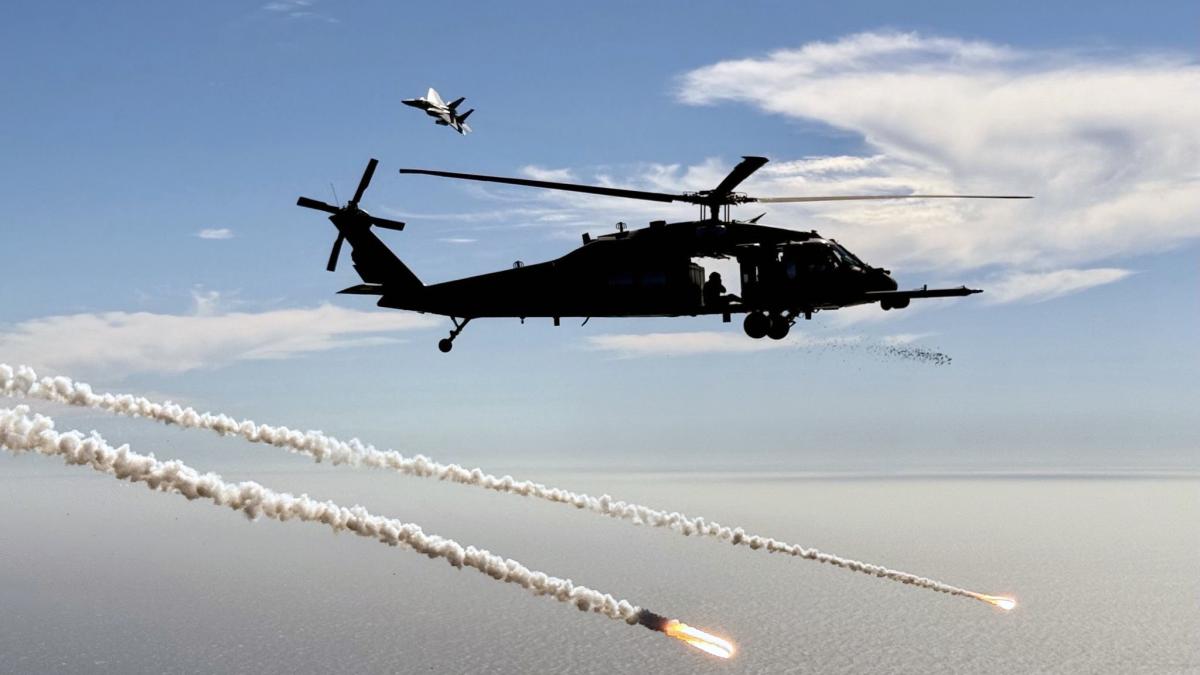 Zeci de avioane și sute de militari americani au fost implicați într-o operațiune de amploare, desfășurată în apropierea Strâmtorii Hormuz