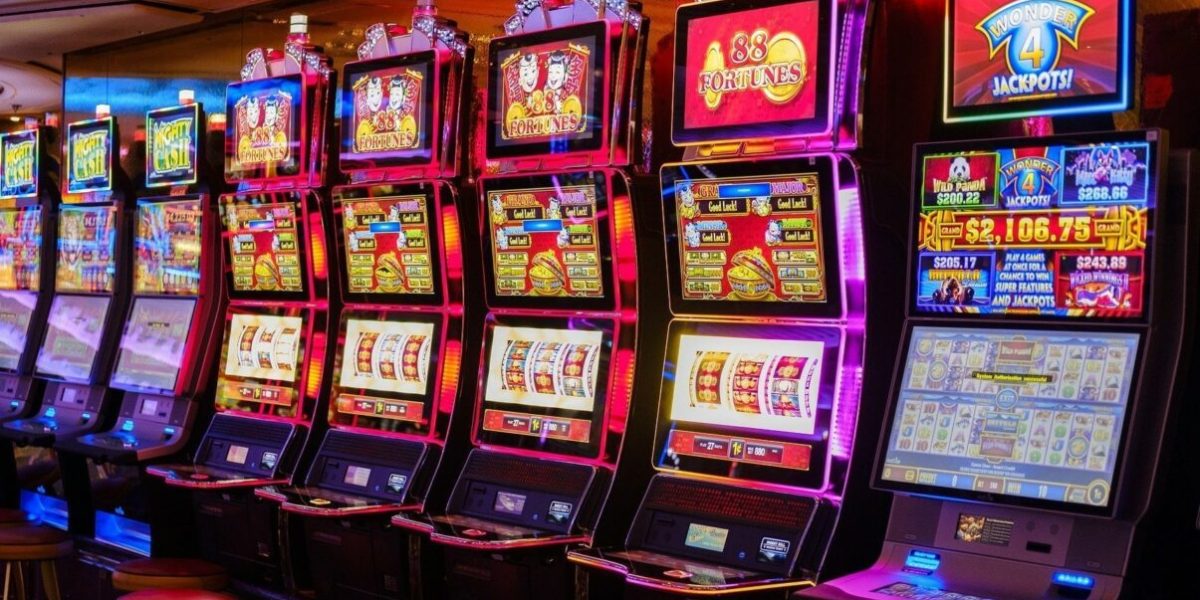 jocuri-de-noroc-e1775483924734.jpg - JurnalUrban