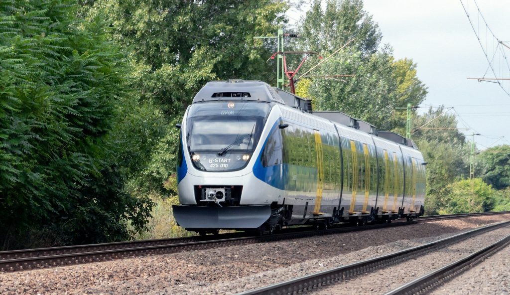 Hidrogenul aduce trenuri noi: Rute București-Otopeni și Pitești, contract câștigat după blocaje