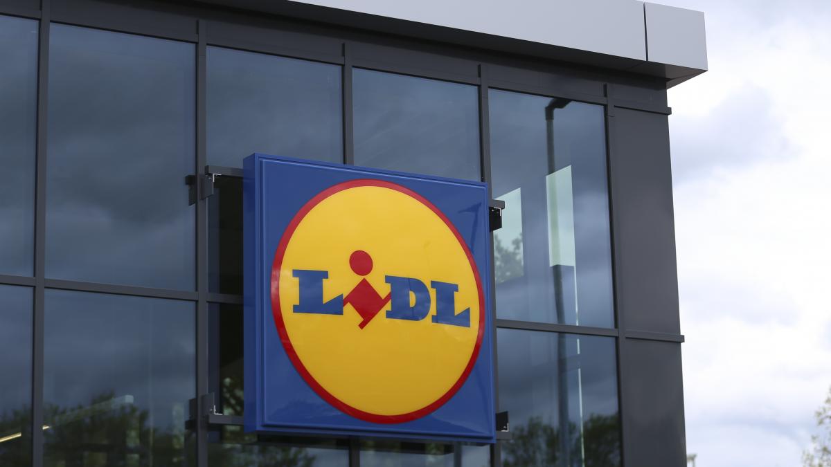 Lidl dă lovitura: Intră pe piața telefoniei mobile în 30 de țări, ce oferă