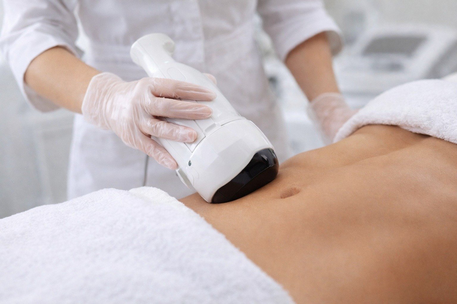 Liposonix: Cum topește grăsimea fără bisturiu și pentru cine e bun