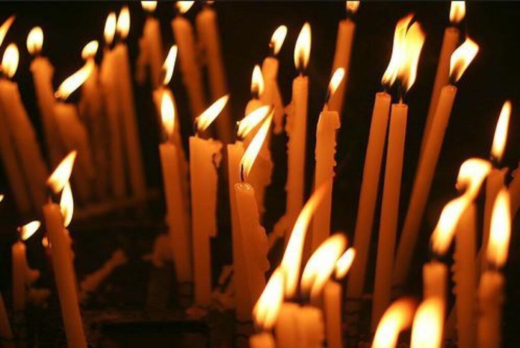 Joia Mare, o zi încărcată de semnificații religioase și tradiții populare, adună an de an credincioșii în biserici și la pregătiri pentru Sfintele Paști