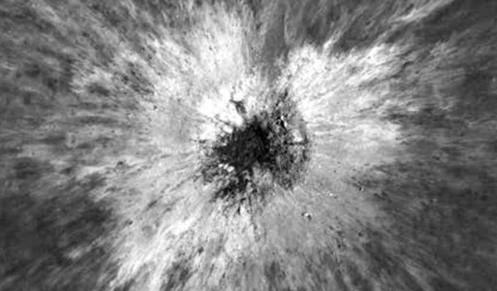 Nou crater LUNAR, de 225 de metri, fotografiat de sonda NASA: Detalii uluitoare