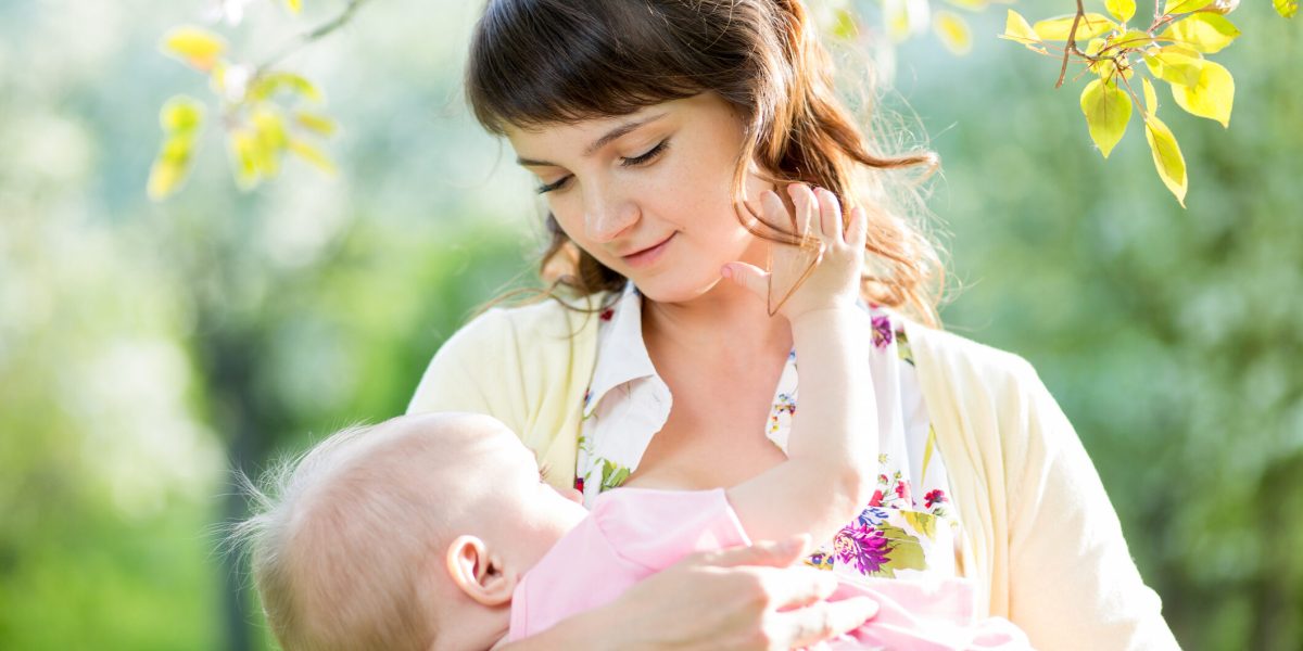 Concediul de maternitate 2026: Ghidul complet al drepturilor și documentelor pentru mamele din România