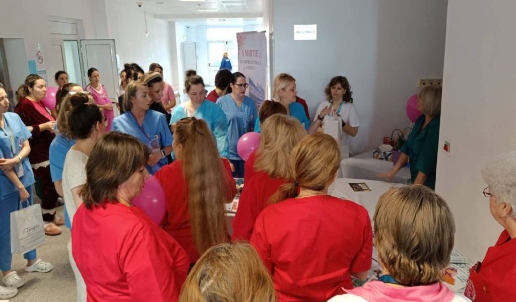 mamici-si-cadre-medicale-maternitate-martie2026-1024x683.jpg - JurnalUrban