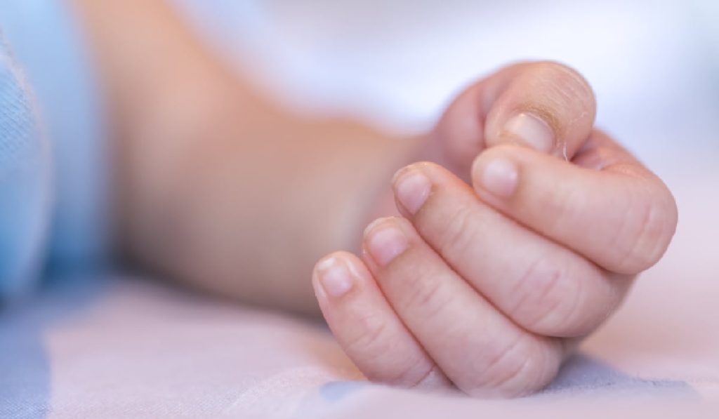 Copil de 9 ani, salvat după ani de captivitate: Inceputul unui coșmar în România