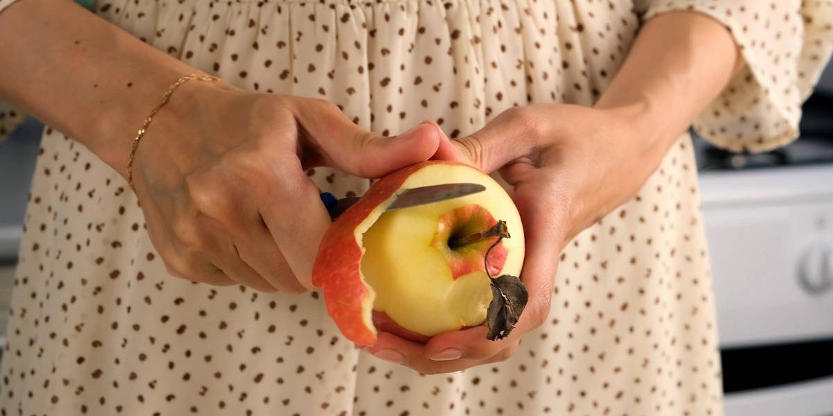 Două mere zilnic pot scădea colesterolul: Cu sau fără coajă?