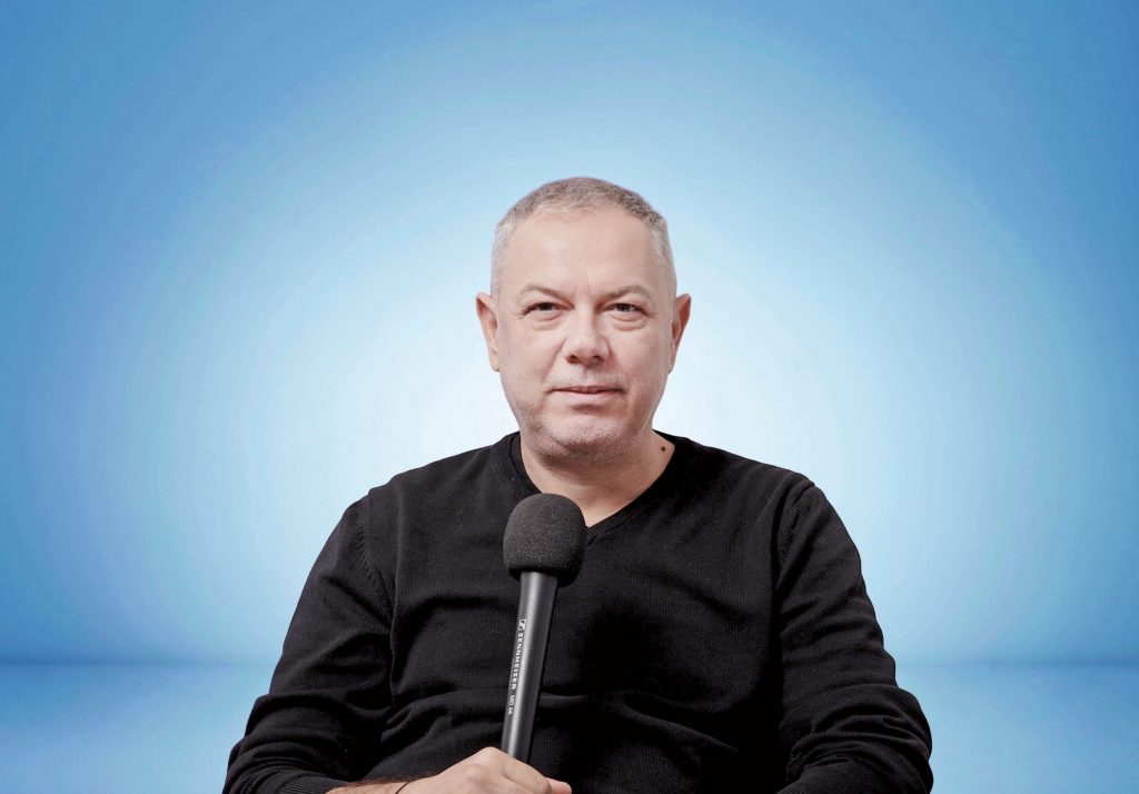 Aplicația care înlocuiește recepția: Cum gestionezi eficient un coworking spațios