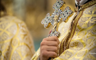 Arhiepiscopul Zaharia PERES: Lumina Paștelui alungă întunericul