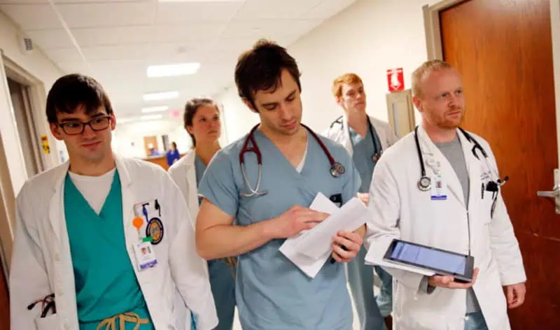 medici-rezidenti.jpg - JurnalUrban