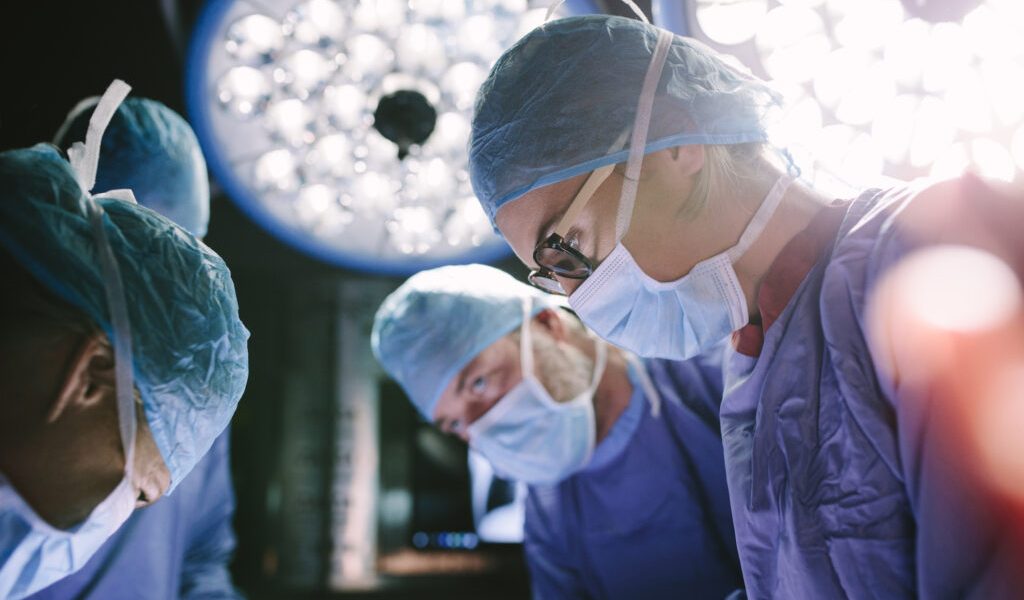 medicina-transplant-operatie-chirurgie-spital-1024x683.jpg - JurnalUrban