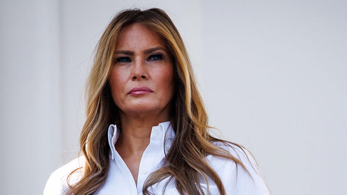 Melania Trump rupe tăcerea: Negă legăturile cu Epstein. “Minciunile trebuie să înceteze”