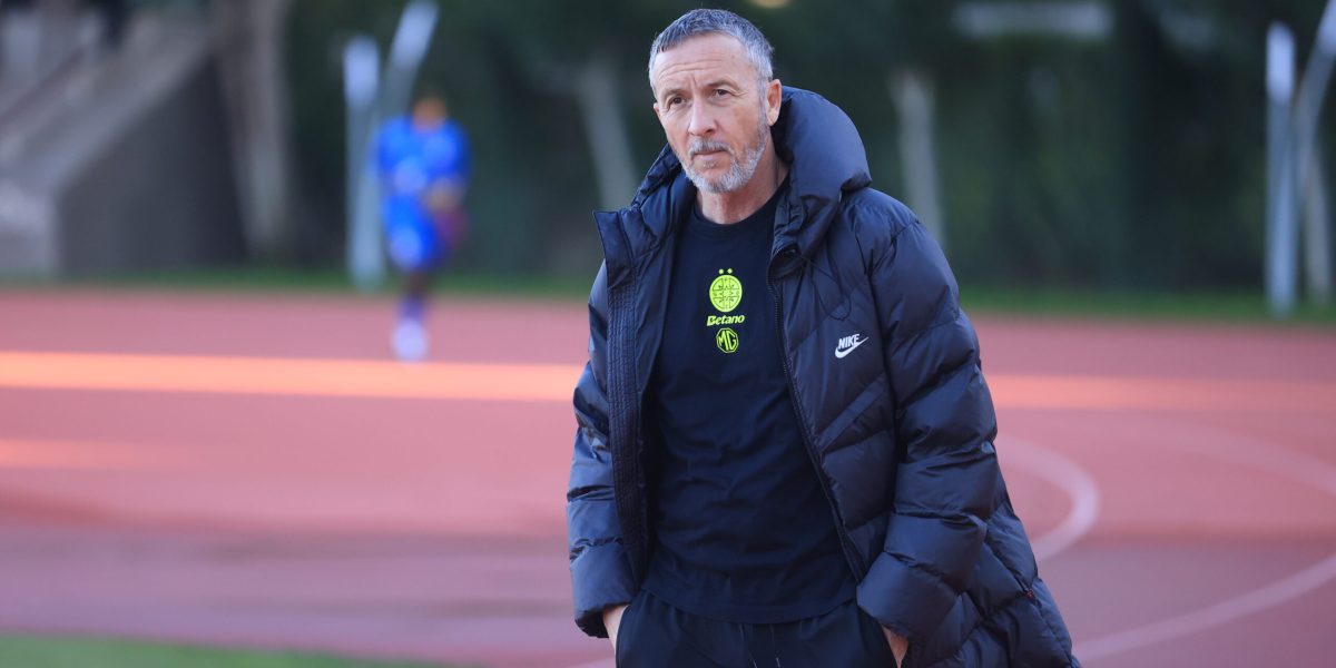 meme-stoica-atac-adrian-dulcea-selectioner-romania-u19-scaled.jpg - JurnalUrban