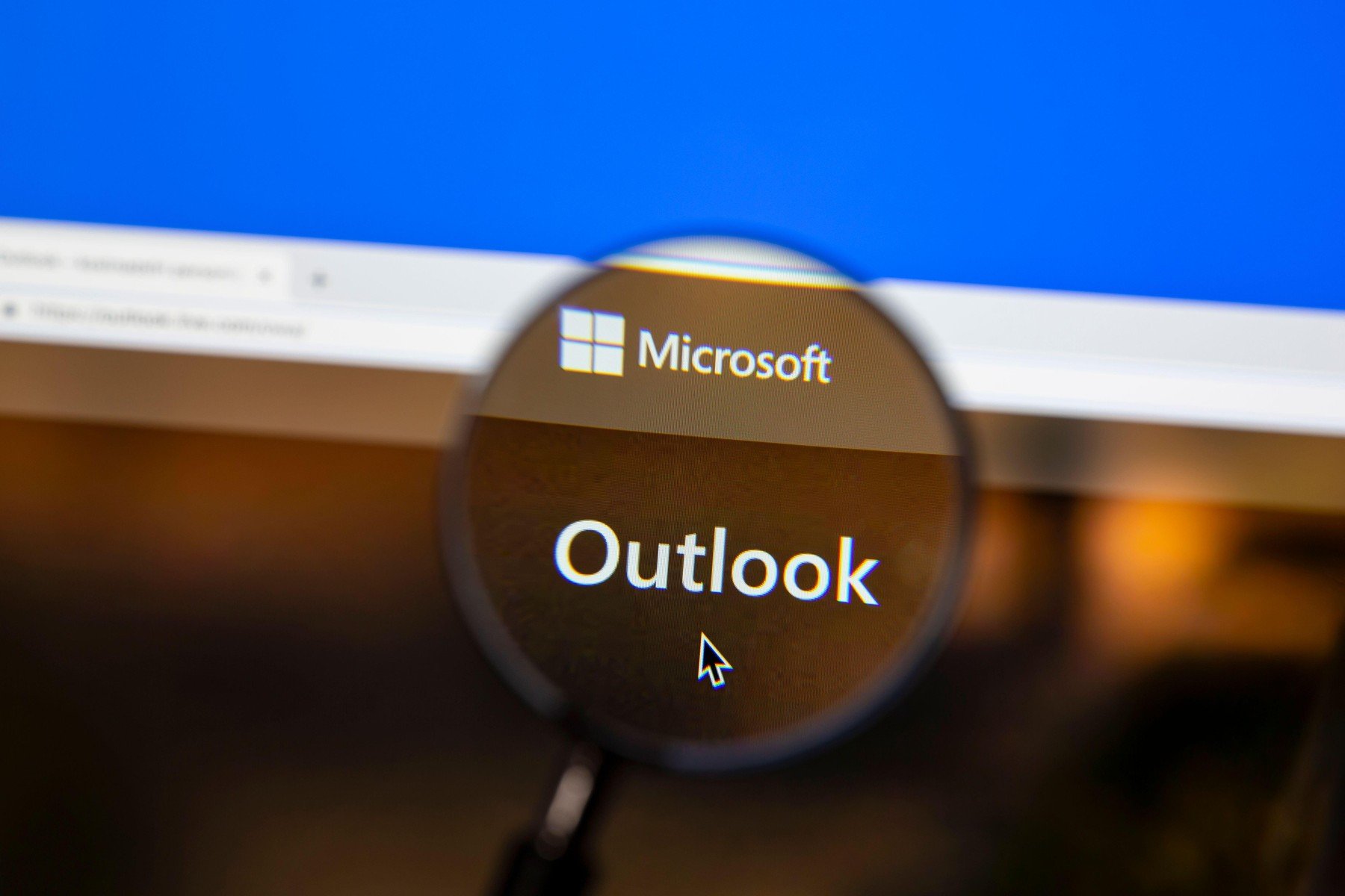 Probleme cu trimiterea emailurilor pentru utilizatorii Outlook Mai mulți utilizatori ai platformei de emailuri Outlook au întâmpinat dificultăți în trimiterea mesajelor, primind notificări de eroare sau rapoarte de neprimire (NDR)