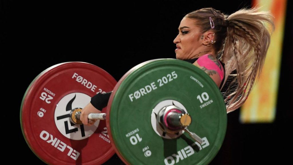 Mihaela Cambei, la un pas de AUR la Europenele de Haltere. LIVE pe VOYO