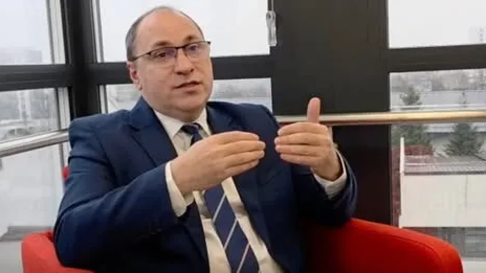 Ministrul Mihai Dimian anunță: „Bătălia” pe posturile din școli a început