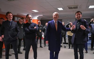 Ahmetov, bijuterie uluitoare la prima apariție după 12 ani