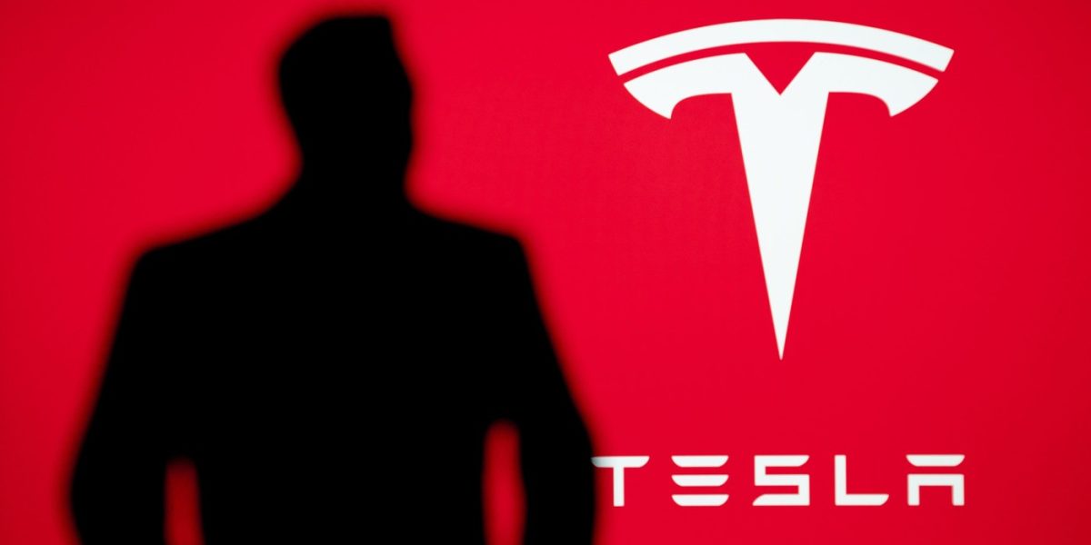 minciuna-tesla.jpg - JurnalUrban