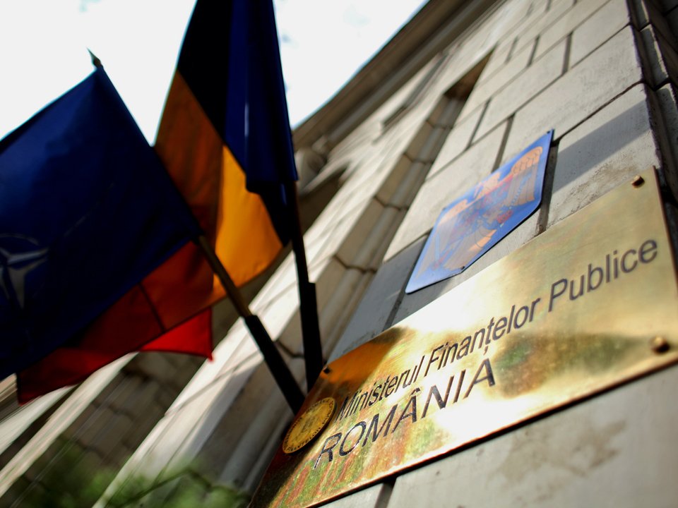 București – Ministerul Finanțelor propune o schimbare majoră în modul în care românii interacționează cu bonurile fiscale