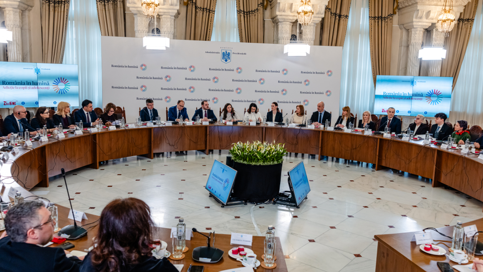 mirabela-gradinaru-masa-rotunda-cotroceni.jpg - JurnalUrban