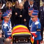 Mircea Lucescu, condus pe ultimul drum: Garda de onoare, la Sfântul Elefterie