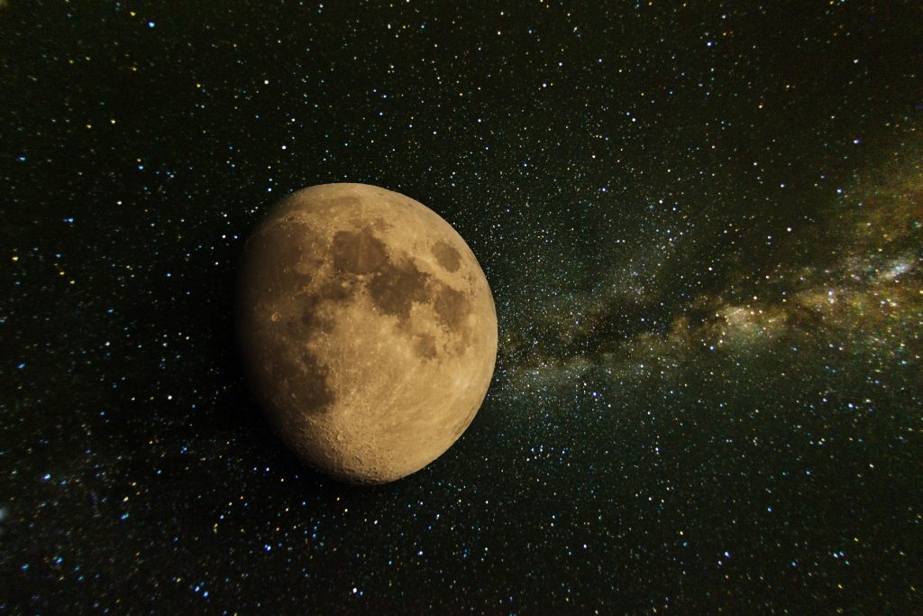 Lupta pentru resursele lunare: NASA și noile frontiere geopolitice Programul Artemis al NASA, care vizează reîntoarcerea oamenilor pe Lună, nu este doar o cursă spațială, ci și o luptă pentru controlul resurselor și stabilirea unor baze permanente