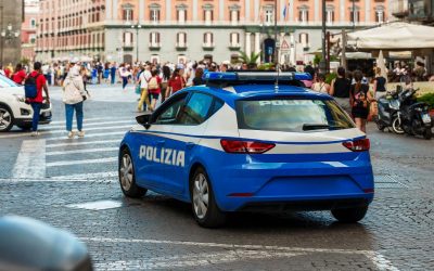 Jaf armat la Roma: Hoți cu târnăcoape au furat bijuterii!