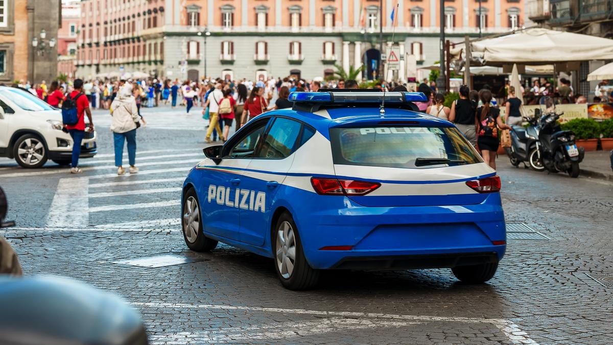Jaf armat la Roma: Hoți cu târnăcoape au furat bijuterii!