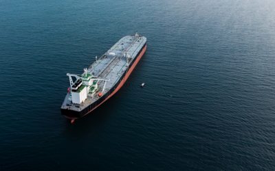 Trump prelungește suspendarea sancțiunilor pentru petrolul rusesc