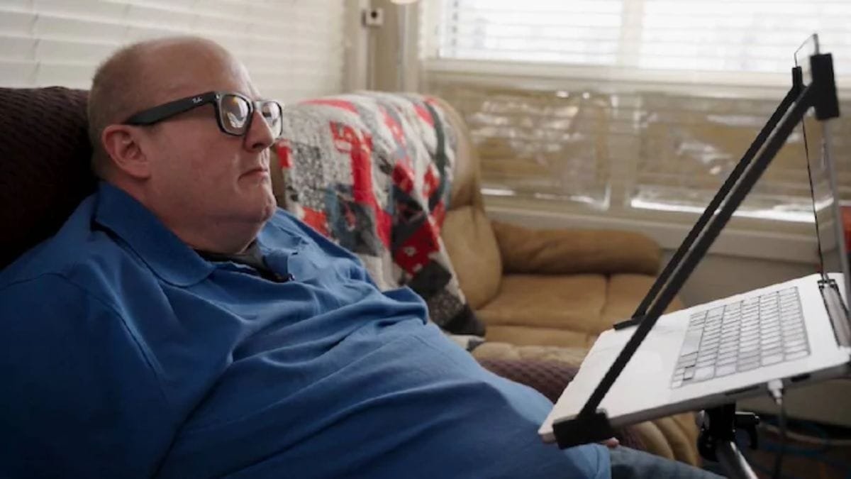 Un bărbat cu scleroză laterală amiotrofică (SLA) a reușit să comunice cu ajutorul unui implant cerebral dezvoltat de compania Neuralink, condusă de Elon Musk