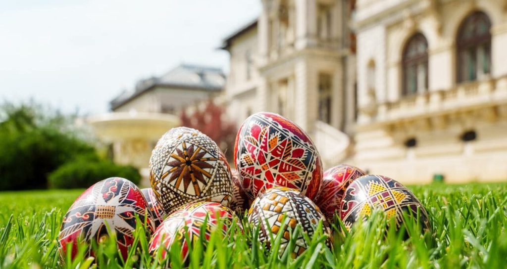 Nicușor Dan apelează la solidaritate de Paște, pe fondul crizelor