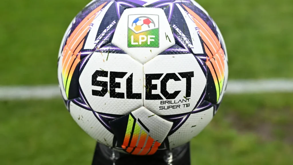 Datorii record la un club de tradiție din Superliga: Cine investește?