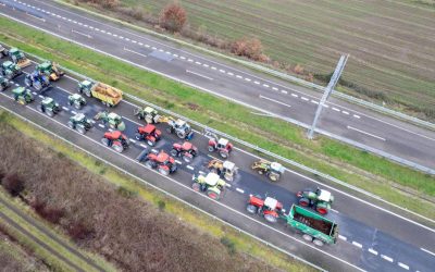 Blocaj în Irlanda: Fermierii paralizează țara, benzinăriile se golesc