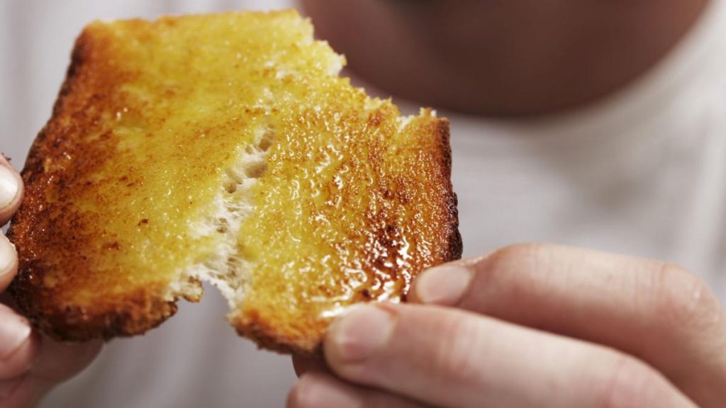 Grâul modificat genetic: Pâinea prăjită, mai puțin cancerigenă, promite știința