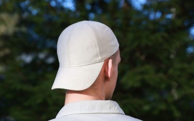 Șapca, obsesie sau stil? Ce dezvăluie psihologia despre purtătorii ei