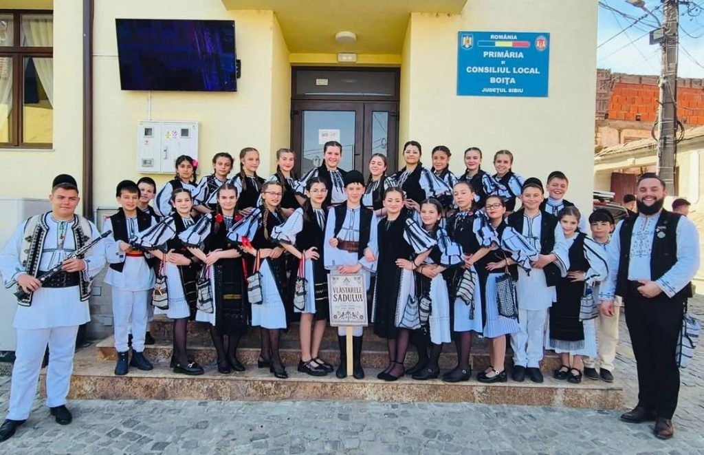 Elevii din comună, premiați cu o distincție importantă