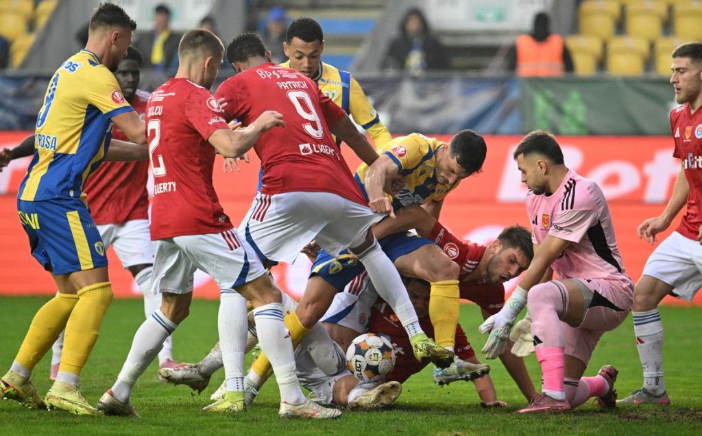 Datorii URIAȘE și șoc în vestiar: Ce au decis șefii clubului