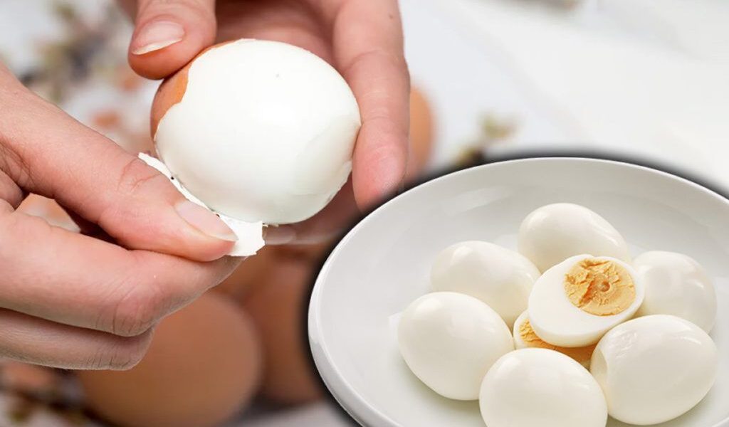 Albușul cu aspect ciudat? Aruncă oul! Pericolul ascuns poate fi mortal