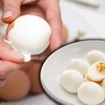 Albușul cu aspect ciudat? Aruncă oul! Pericolul ascuns poate fi mortal