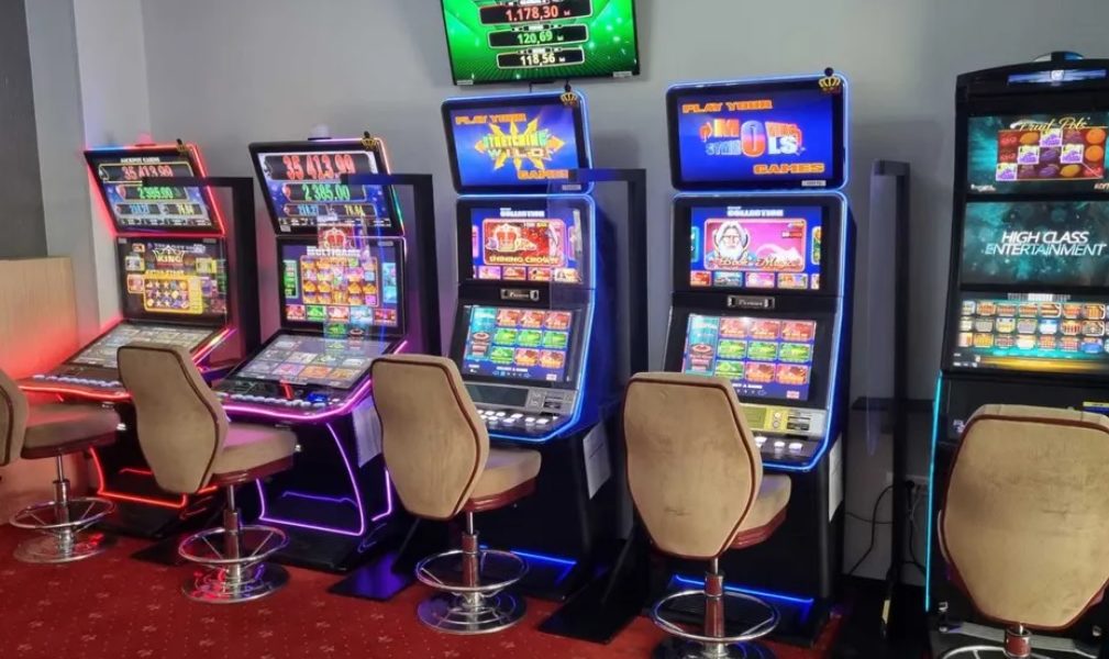 Oraș din România, închis jocurilor de noroc. Urmează Bucureștiul?