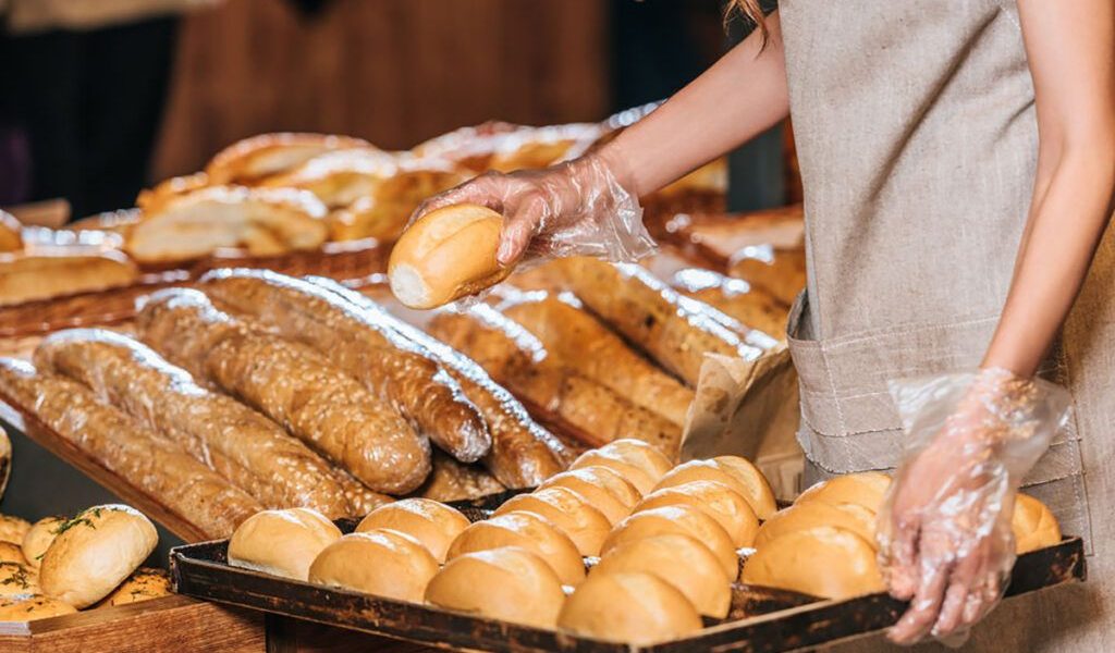 Pâinea zilnică, pericol ascuns: Sare multă și risc de AVC!