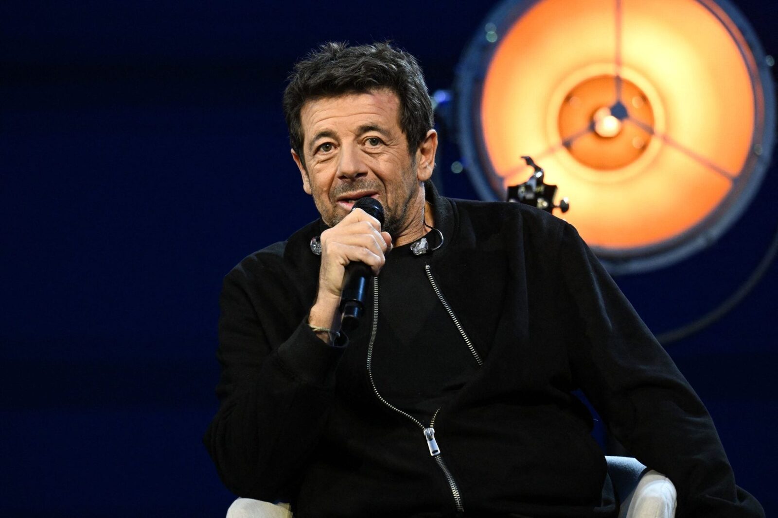 Bruel, anchetat pentru agresiune sexuală: 19 femei îl acuză de viol