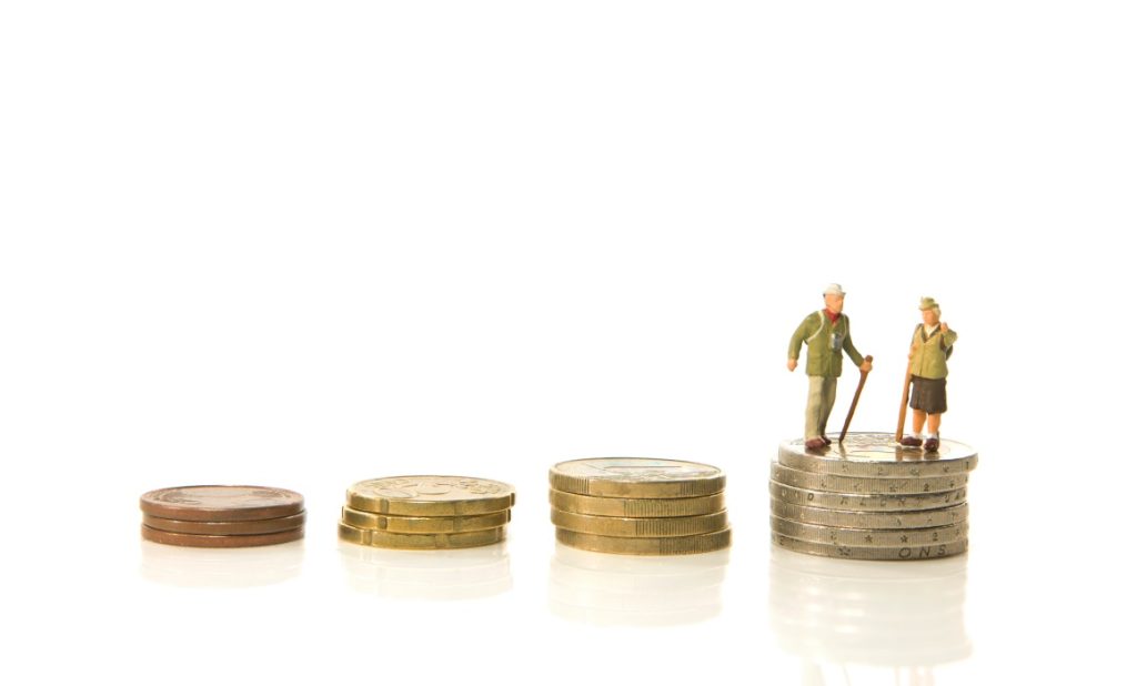 Pensii mai mici în România: Numărul beneficiarilor scade față de 2025