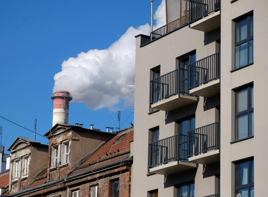 Parlamentul European limitează impactul social al ETS2 în clădiri și transport